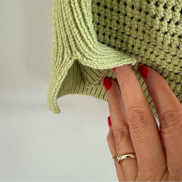 Lulu's Light Green Knit Cropped Tank Top, Size M, Excellent Condition - Picture 4 of 6